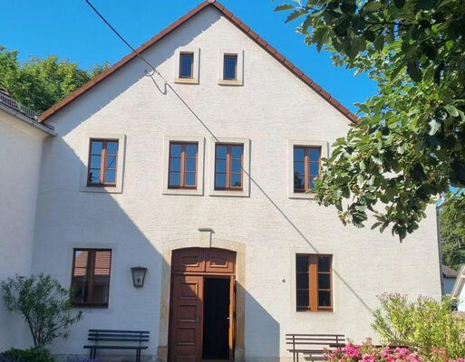 Kirche Cossebaude Eingang